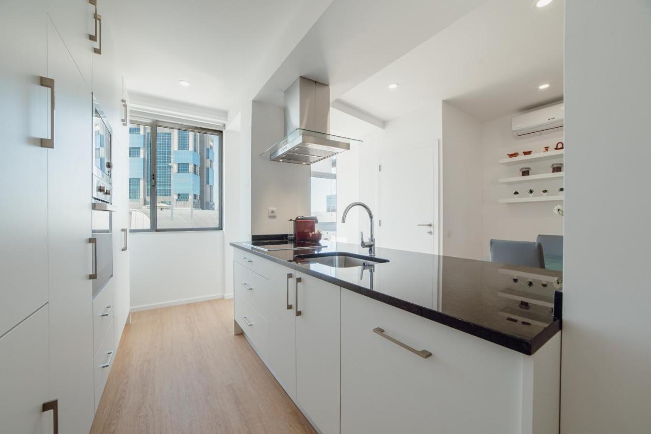 Grand Premium Boavista Apartment By Vacationy Porto Bagian luar foto